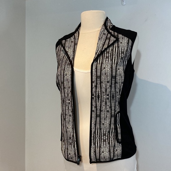 J’envie New York black and cream printed zip up vest size 8 - Picture 4 of 13